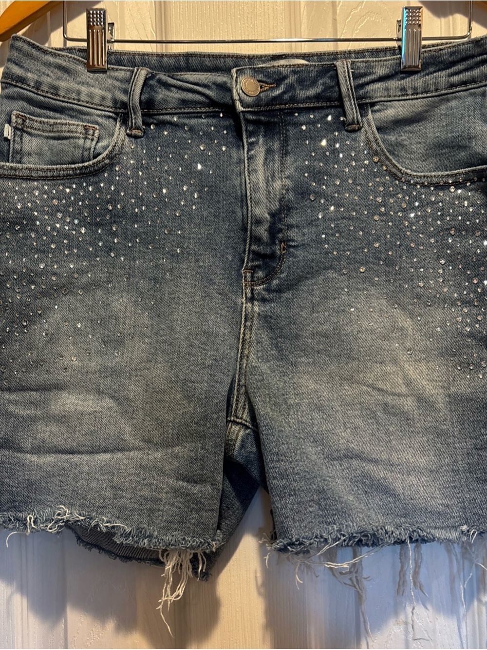 Judy Blue Elle Rhinestone Cutoff Denim Shorts Medium Wash High Rise Size XL